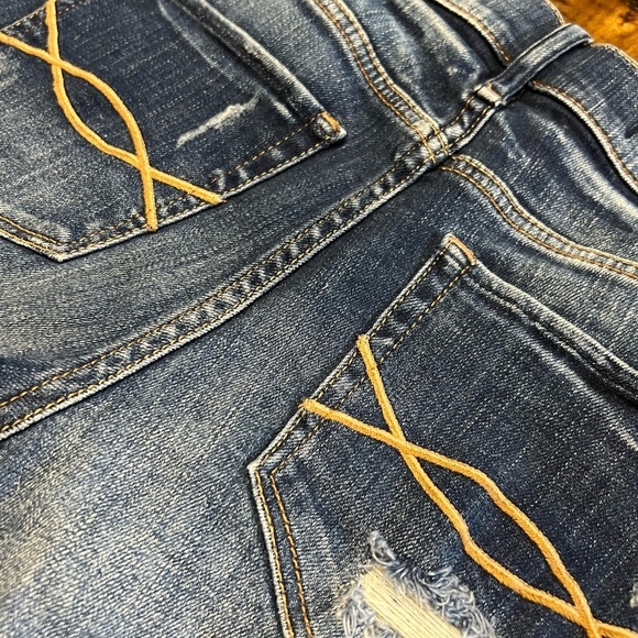 Abercrombie & Fitch Distressed Denim Shorts - Picture 4 of 12
